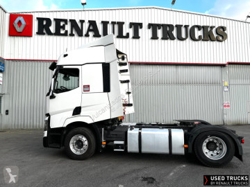 Tracteur produits dangereux / adr Renault