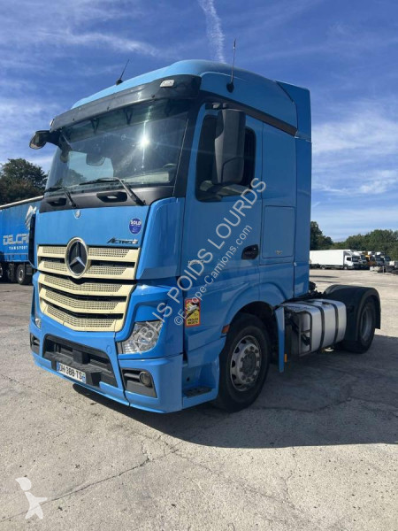 Traktor Mercedes 1845