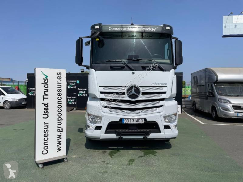 Traktor Mercedes