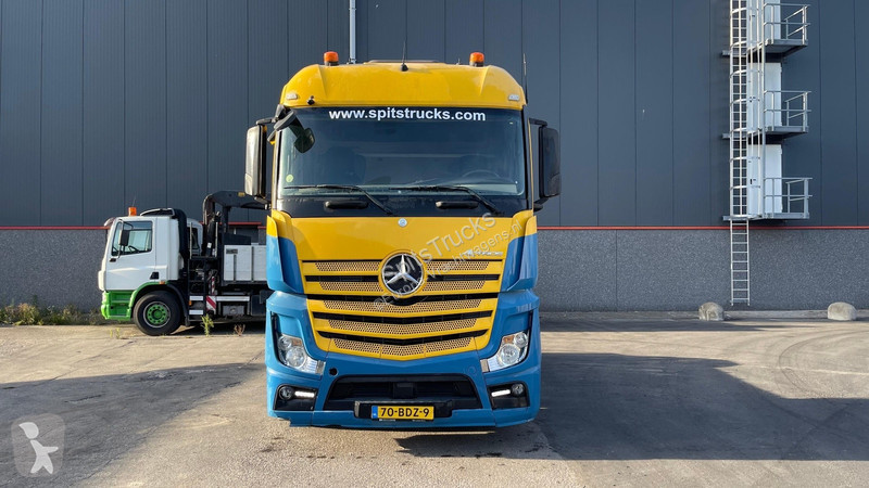 Traktor Mercedes 1943 Refrigerator (APK...