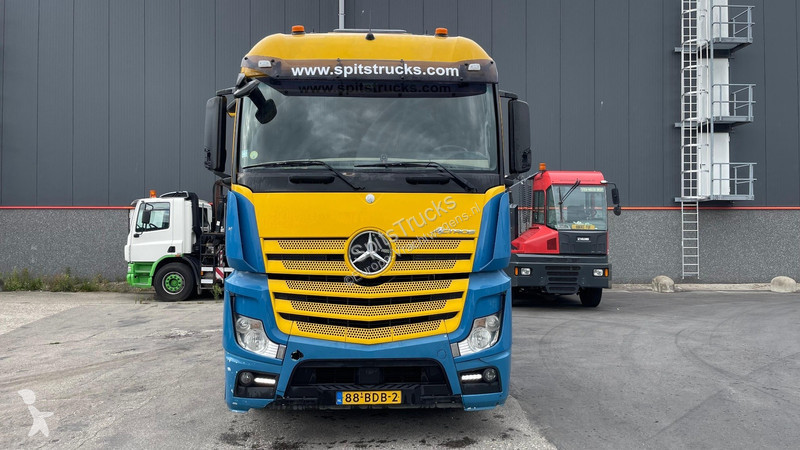 Traktor Mercedes 1843 Refrigerator (APK...