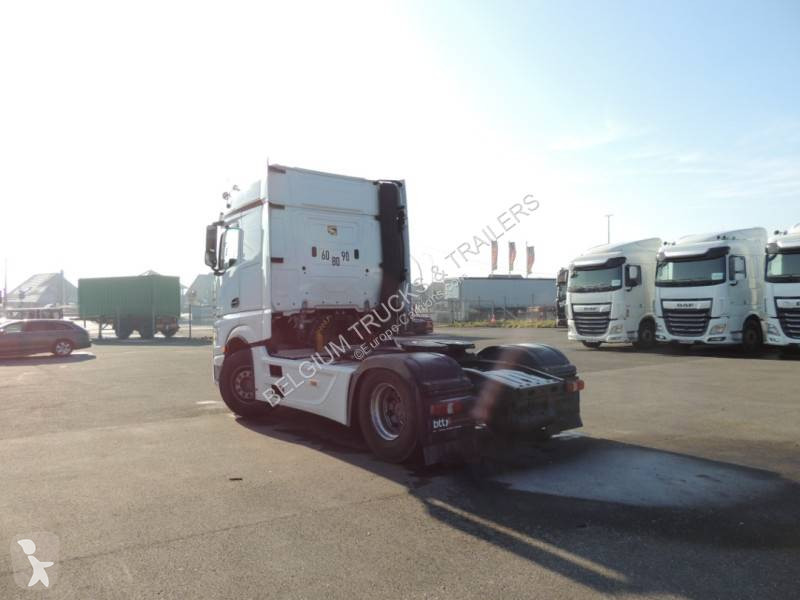 Traktor Mercedes