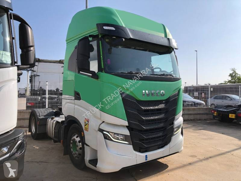 Traktor Iveco