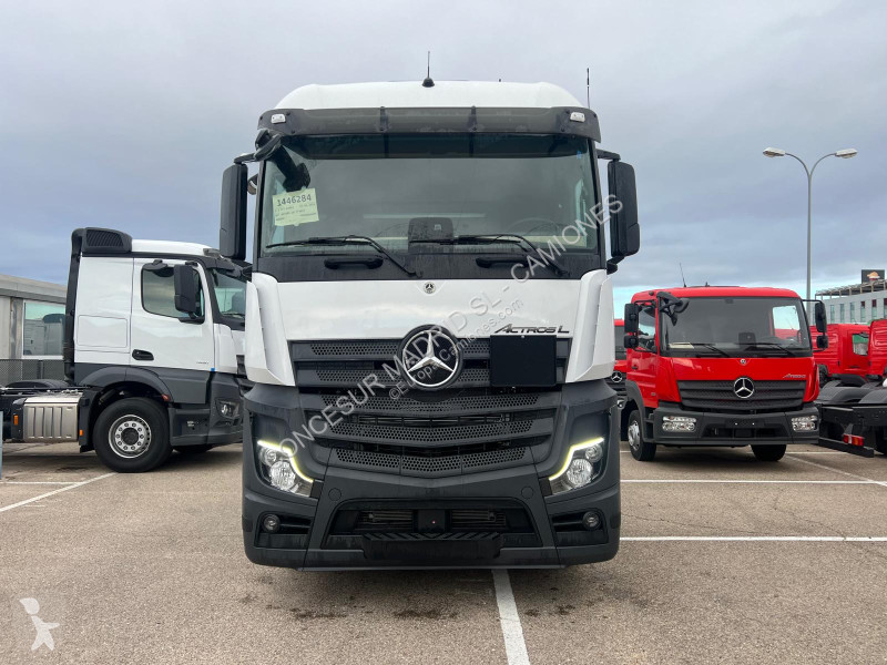 Cabeza tractora Mercedes 1848 LS