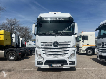 Traktor Mercedes