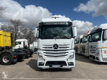 Traktor Mercedes