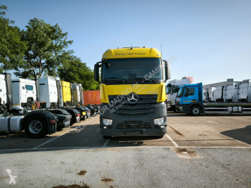 Traktor Mercedes