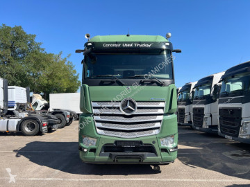 Cabeza tractora Mercedes