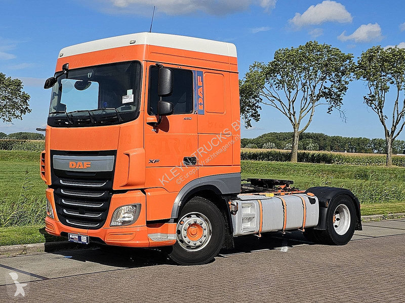 Trekker DAF 450 SPACECAB