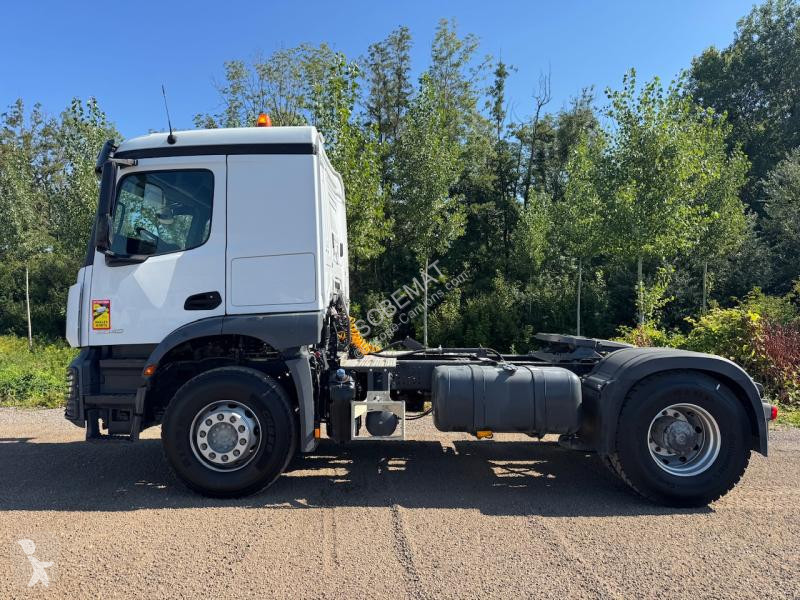 Tracteur Mercedes 2046