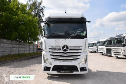Cabeza tractora Mercedes