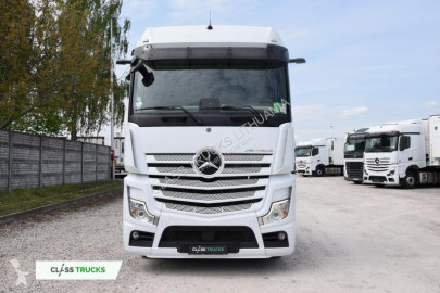 Cabeza tractora Mercedes