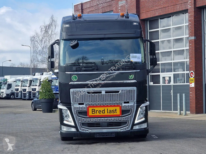 Tahač Volvo 13540 Globetrotter 6x2 - Full air -...