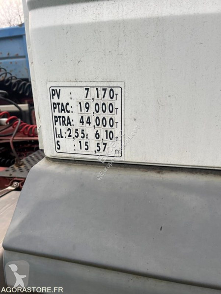 Traktor Iveco