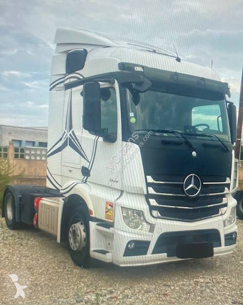 Traktor Mercedes
