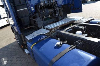 Cabeza tractora Volvo
