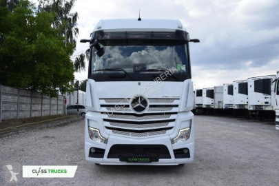 Cabeza tractora Mercedes
