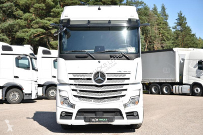 Traktor Mercedes