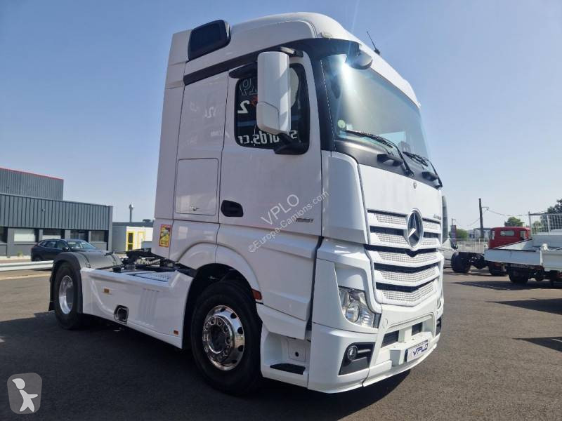Traktor Mercedes