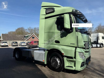 Cabeza tractora Mercedes