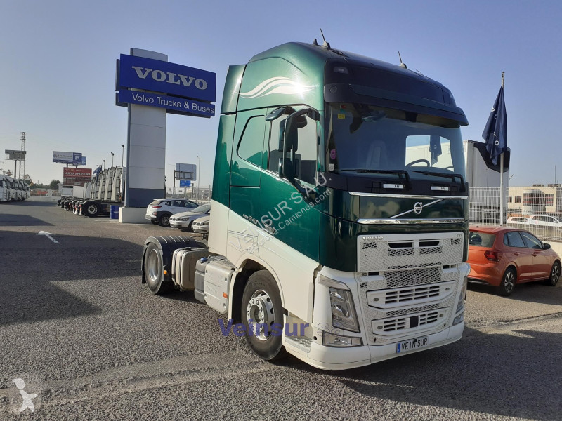 Traktor Volvo 4
