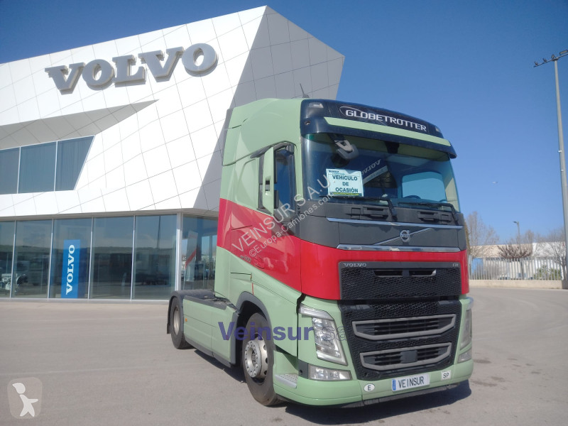 Traktor Volvo 4