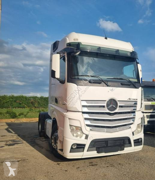 Traktor Mercedes