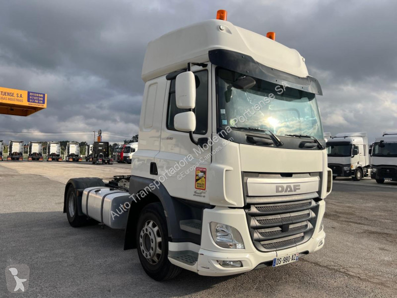 Traktor DAF 440