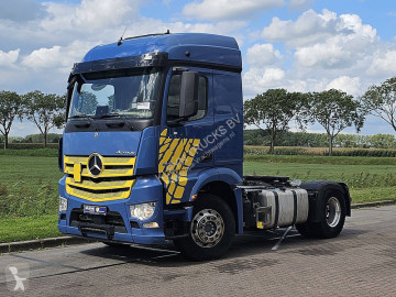 Traktor Mercedes