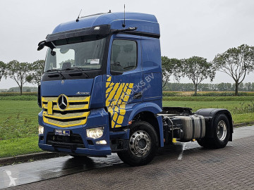 Traktor Mercedes