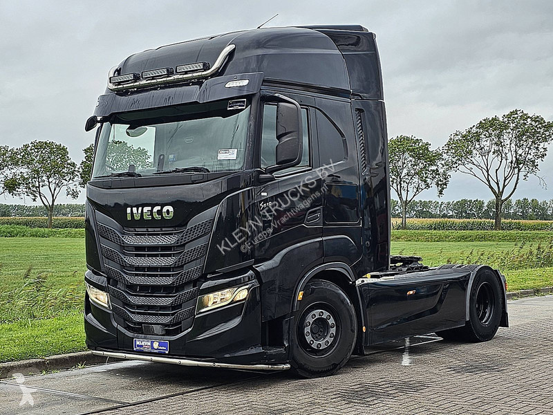 Trekker Iveco AS440S51 2x tank,frigo
