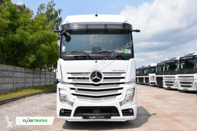 Traktor Mercedes