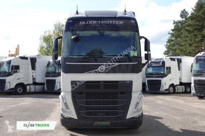 Cabeza tractora Volvo