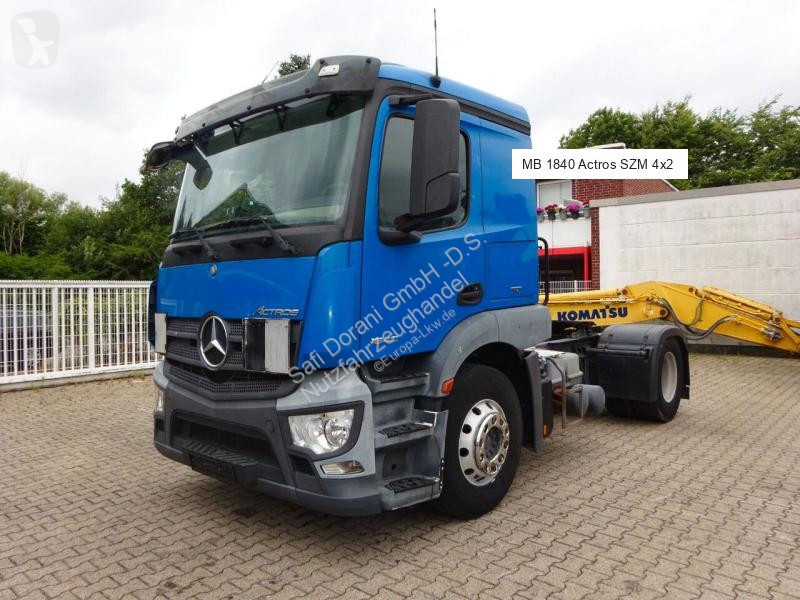 جرار Mercedes 1840 SZM