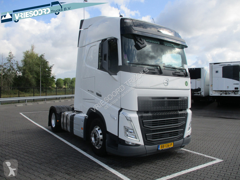 Traktor Volvo 13500