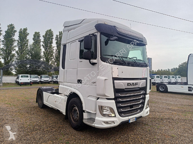 جرار DAF XF 530