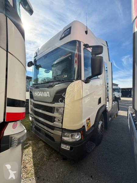 جرار Scania