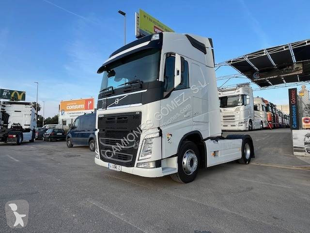 جرار Volvo 500
