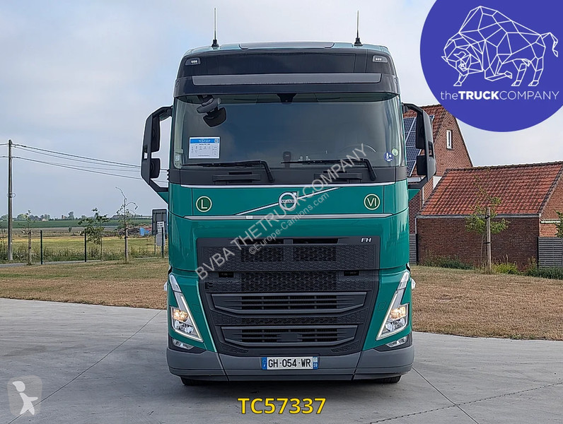 جرار Volvo 500