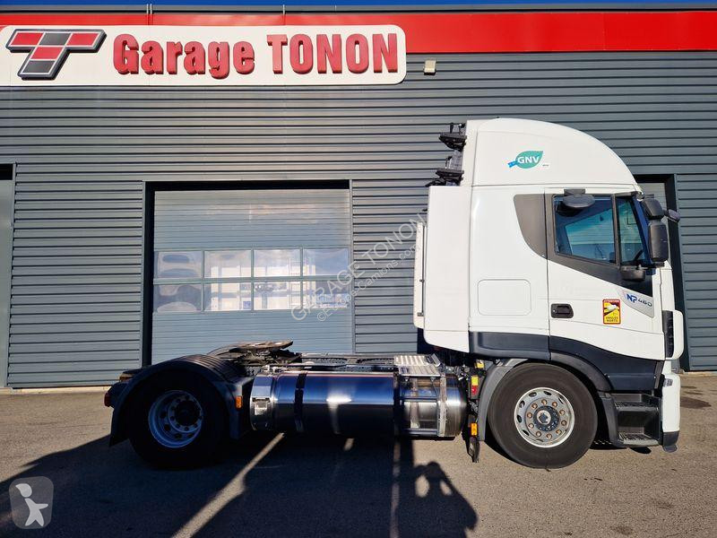 Iveco NP460 GNL / INTARDER tractor unit
