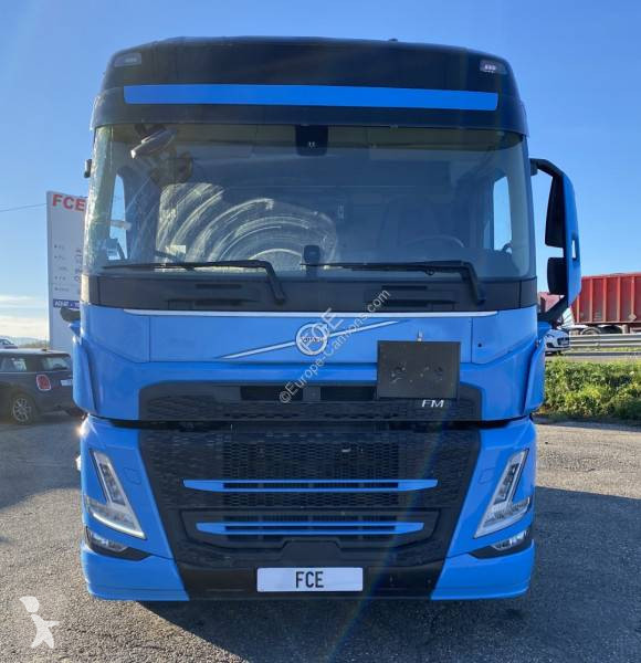 جرار Volvo
