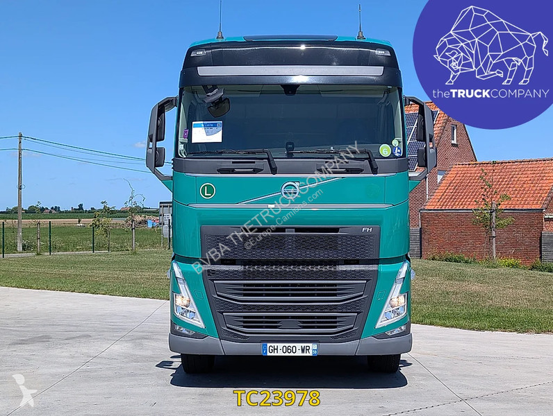 جرار Volvo 500