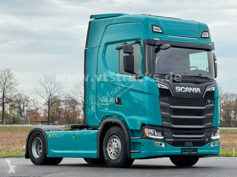 جرار Scania S770 A4x2 V8 LED / ACC /  Leder /...