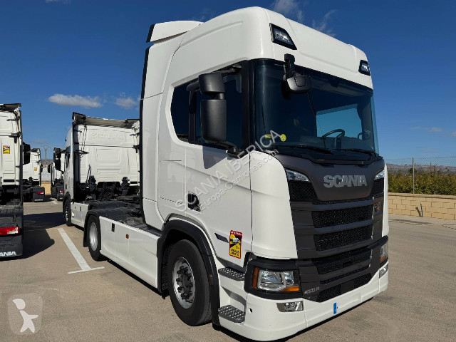 جرار Scania R 460 A4x2NA