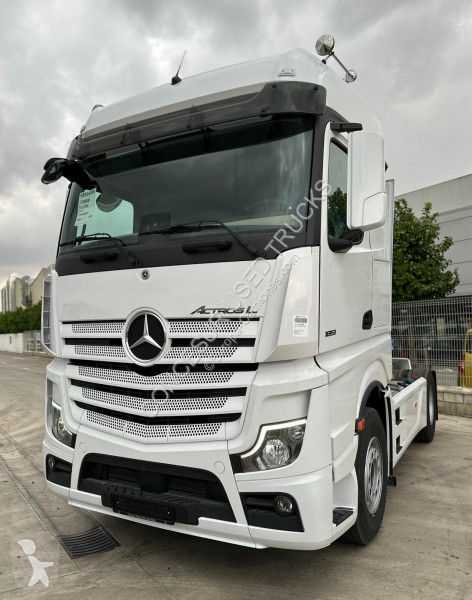 جرار Mercedes  1851 LS
