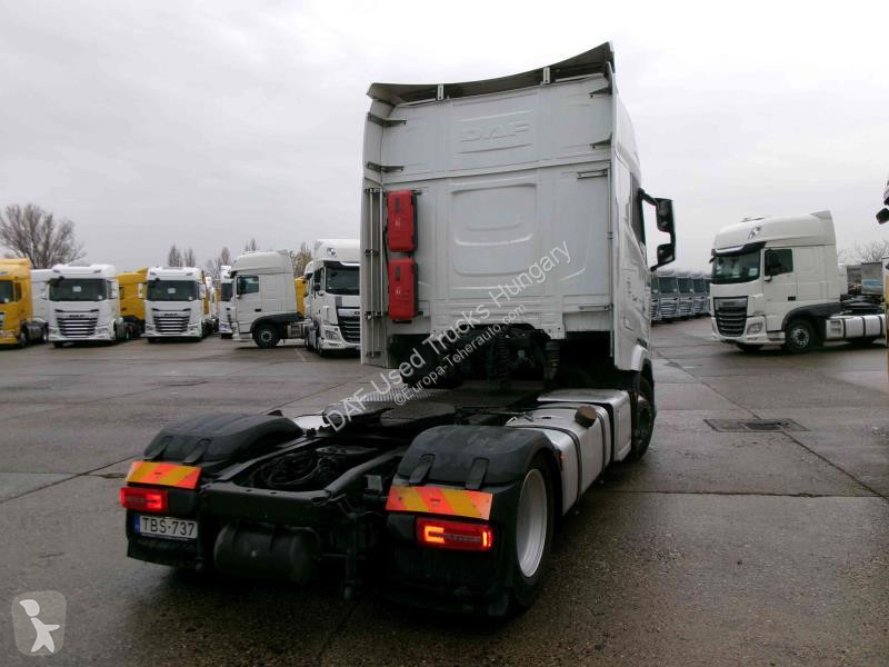 جرار DAF + 530 FT LOW DECK 4X2