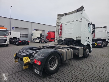 جرار DAF 480 XFn FT 4X2