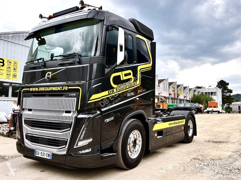 جرار Volvo 4x2 750cv Euro6 65T avec hydraulique
