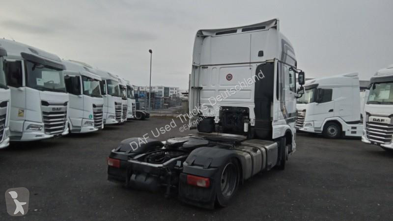 جرار DAF XF  FT LOW DECK 4X2