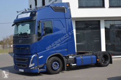 جرار Volvo